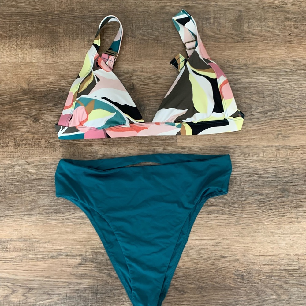 O’Neill Bikini | High Rise Bottoms | Adjustable Triangle Top | NWOT